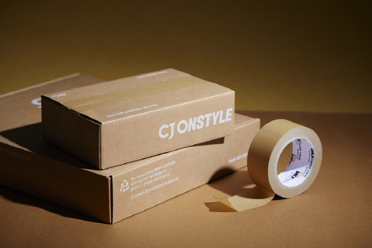 CJ온스타일이 협력사에 제공하는 종이 테이프 이미지. CJ온스타일 제공